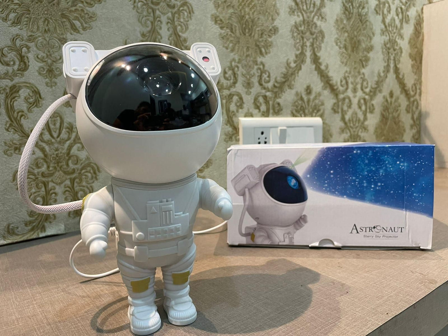 CosmoDream Astronaut Galaxy Projector – 360° Magnetic Head Rotation Star & Nebula Night Light with Remote Control | Space-Themed Bedroom Lamp for Kids & Home Décor