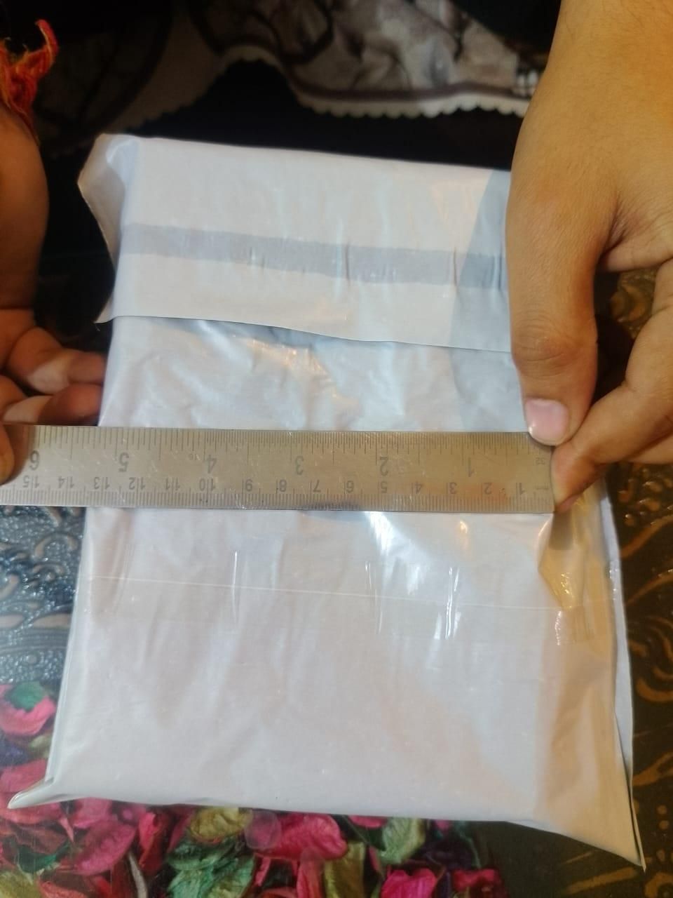 ScreenMax HD Mobile Screen Magnifier – Enlarged Display Expander Stand for Smartphones