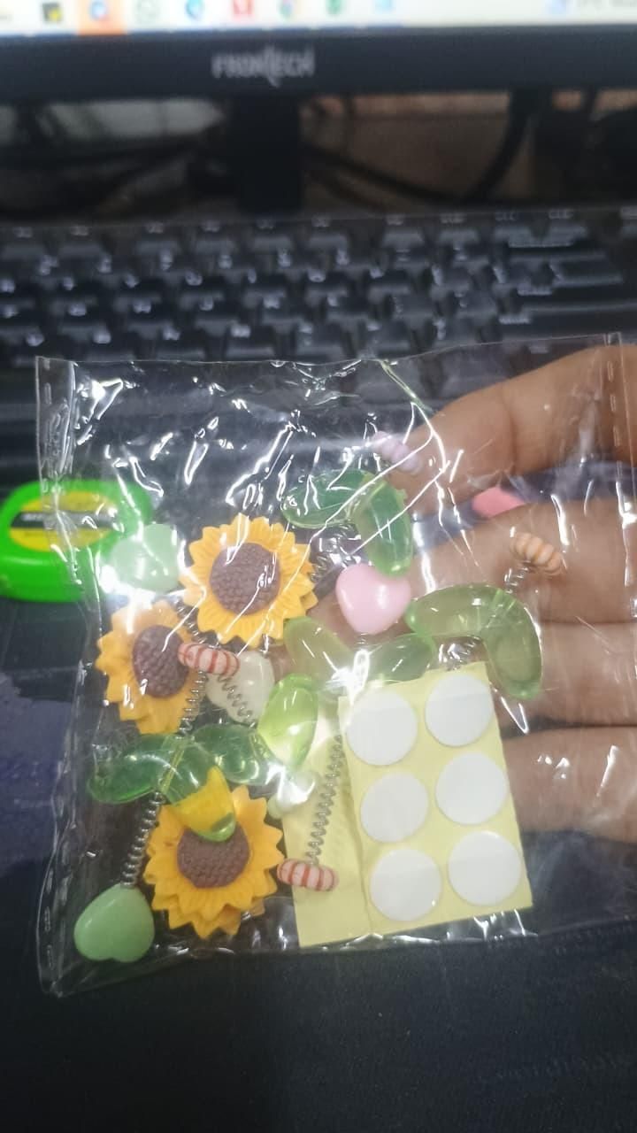 Swinging Sunflower Dashboard Decor for Car (Pack of 5) – Cute & Fun Car Accessory