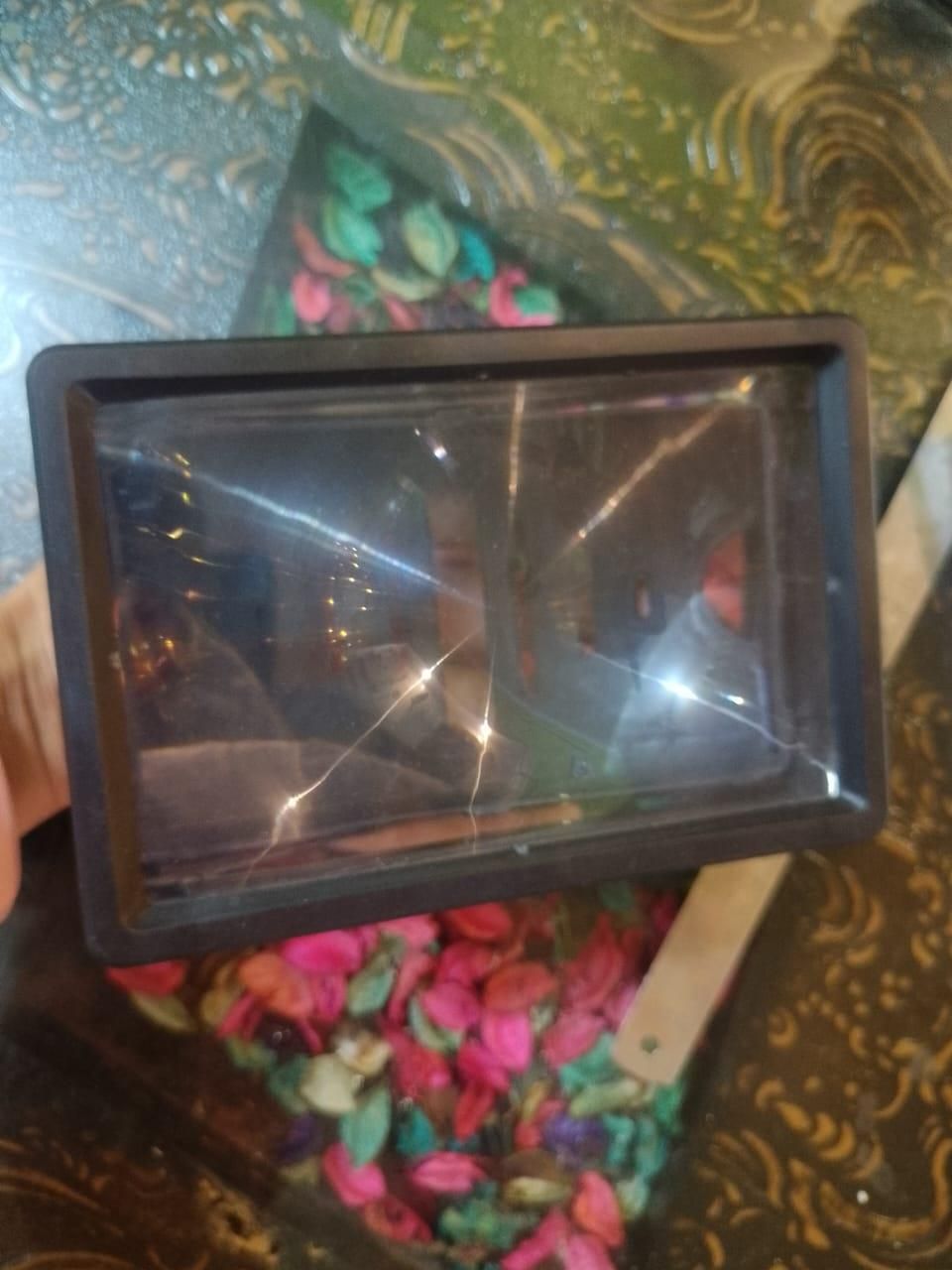 ScreenMax HD Mobile Screen Magnifier – Enlarged Display Expander Stand for Smartphones