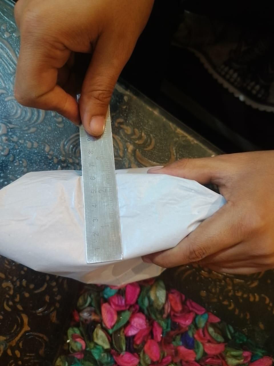 ScreenMax HD Mobile Screen Magnifier – Enlarged Display Expander Stand for Smartphones