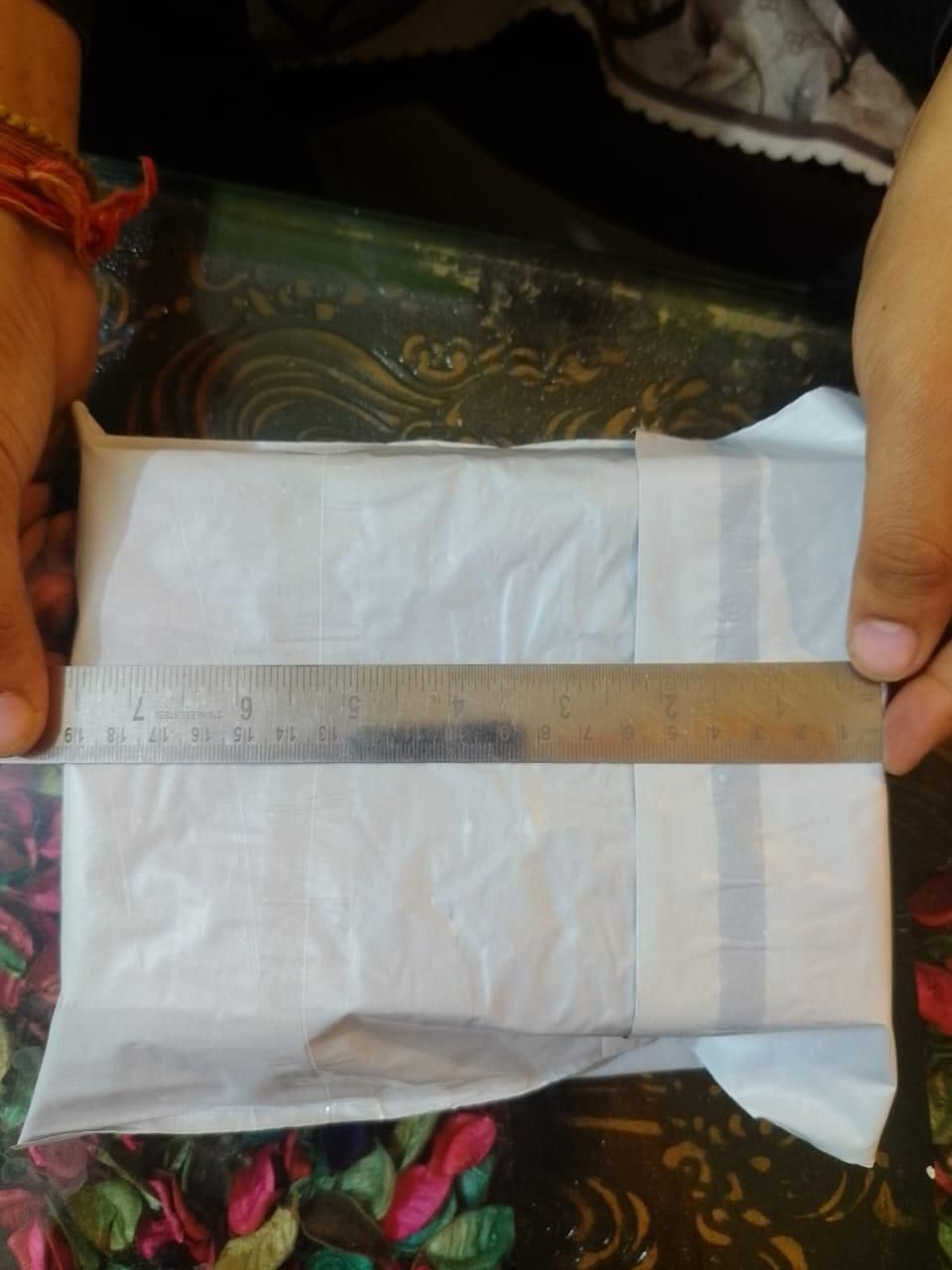 ScreenMax HD Mobile Screen Magnifier – Enlarged Display Expander Stand for Smartphones