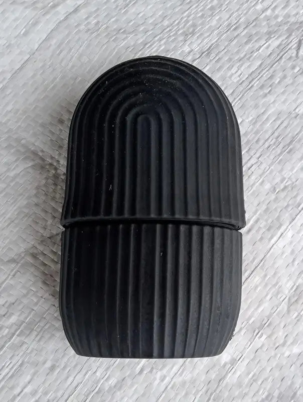 GlowChill Face Ice Roller – Cooling Facial Massager for Puffiness & Skin Care